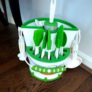Curious Chef Kitchen Tool Caddy for Kids